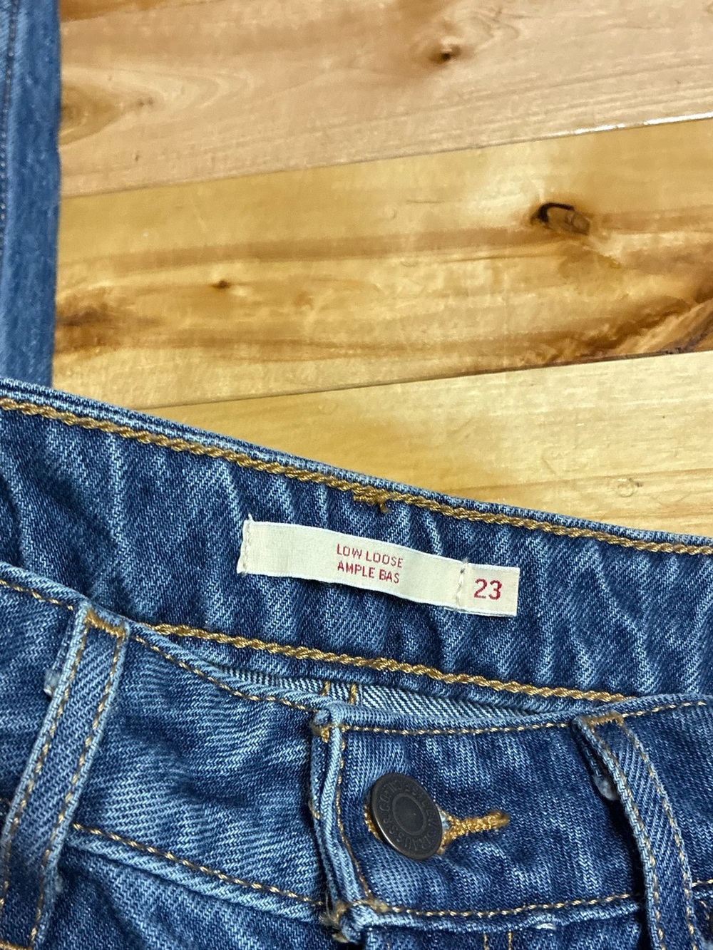 Free People Levi’s Low Loose Jeans - Picture 7 of 9